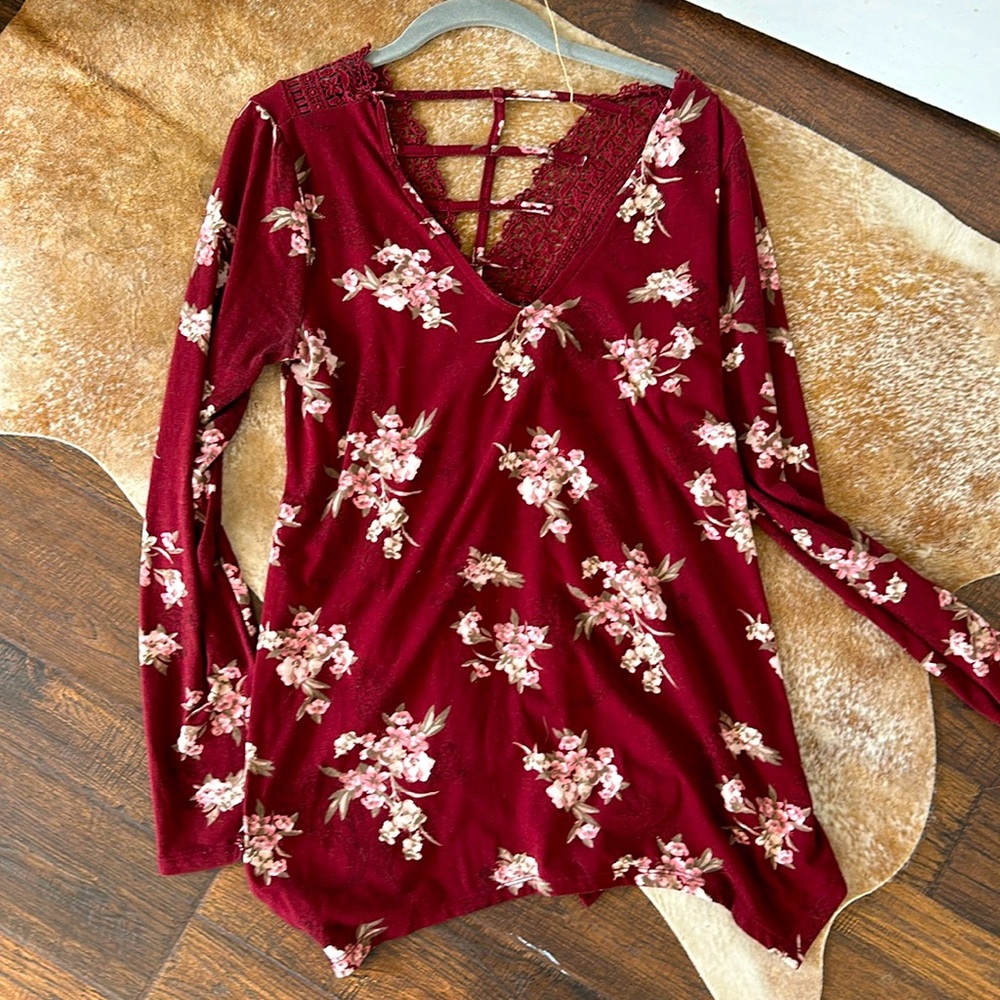 Daytrip Long Sleeve Shirt EUC